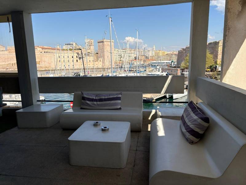 SÉMINAIRE AVEC VUE MER