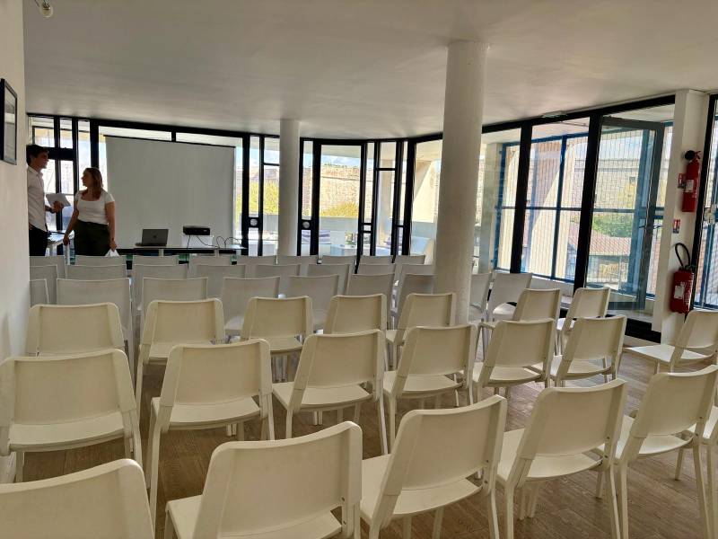 SÉMINAIRE AVEC VUE MER